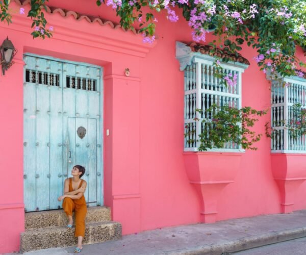 Colombia’s Caribbean Gem Unveiled: Cheap Hotels Await In This Colonial Beach City