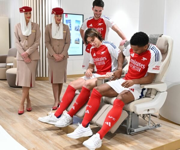 Emirates welcomes Arsenal to its Travel Store in London